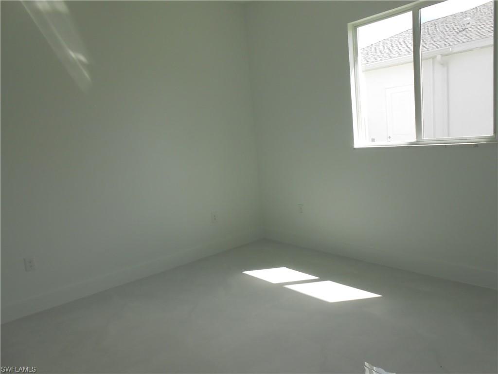 320 Poplar St Property Photo 24