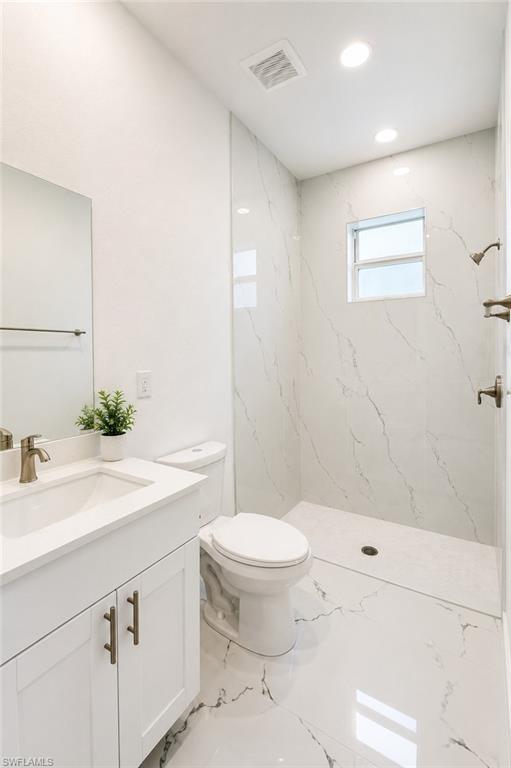 156 Carousel Ave Property Photo 8