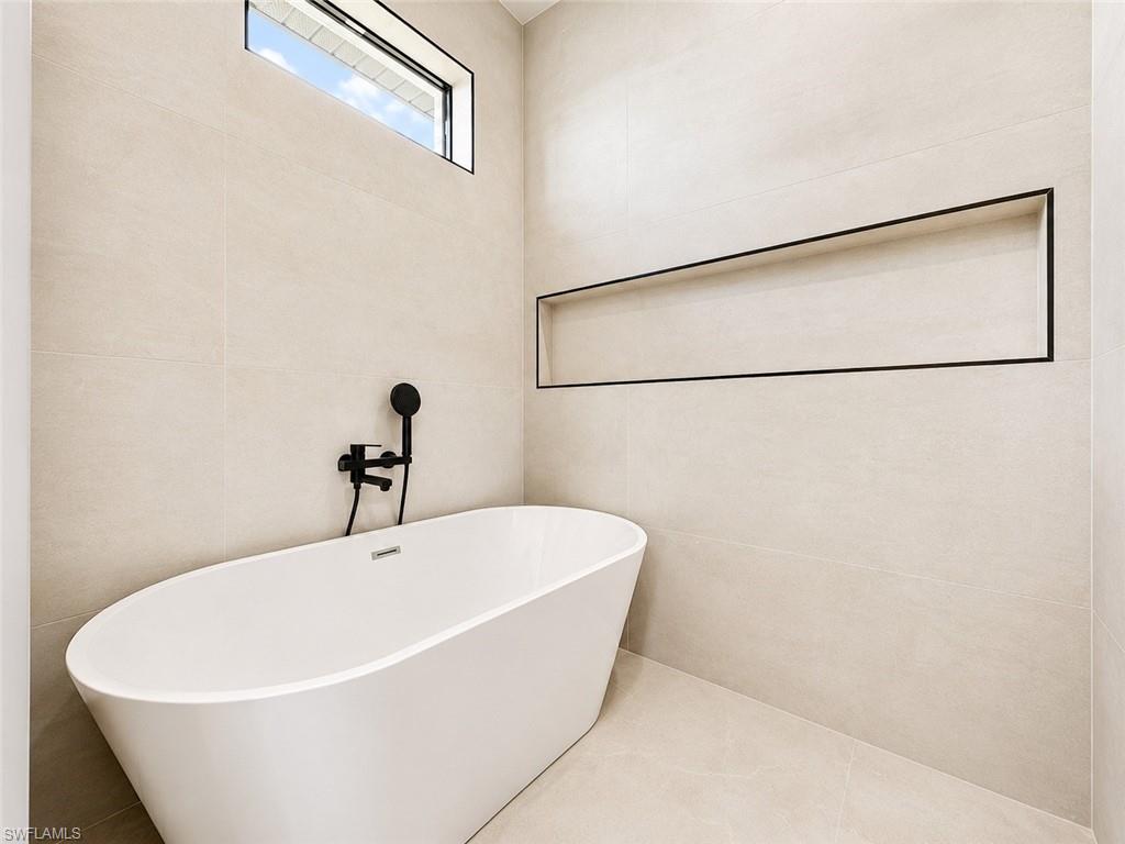 8022 Sunrise Cir Property Photo 8