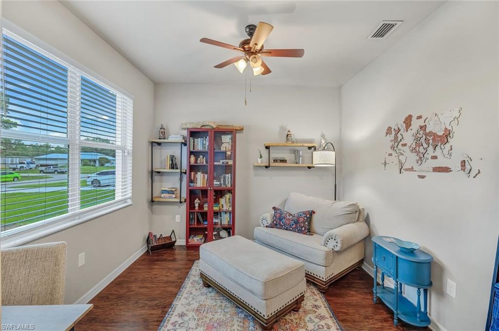 670 Nimitz Blvd Property Photo 8