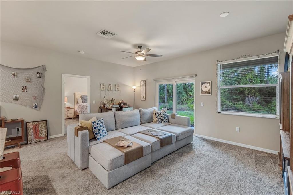 670 Nimitz Blvd Property Photo 10