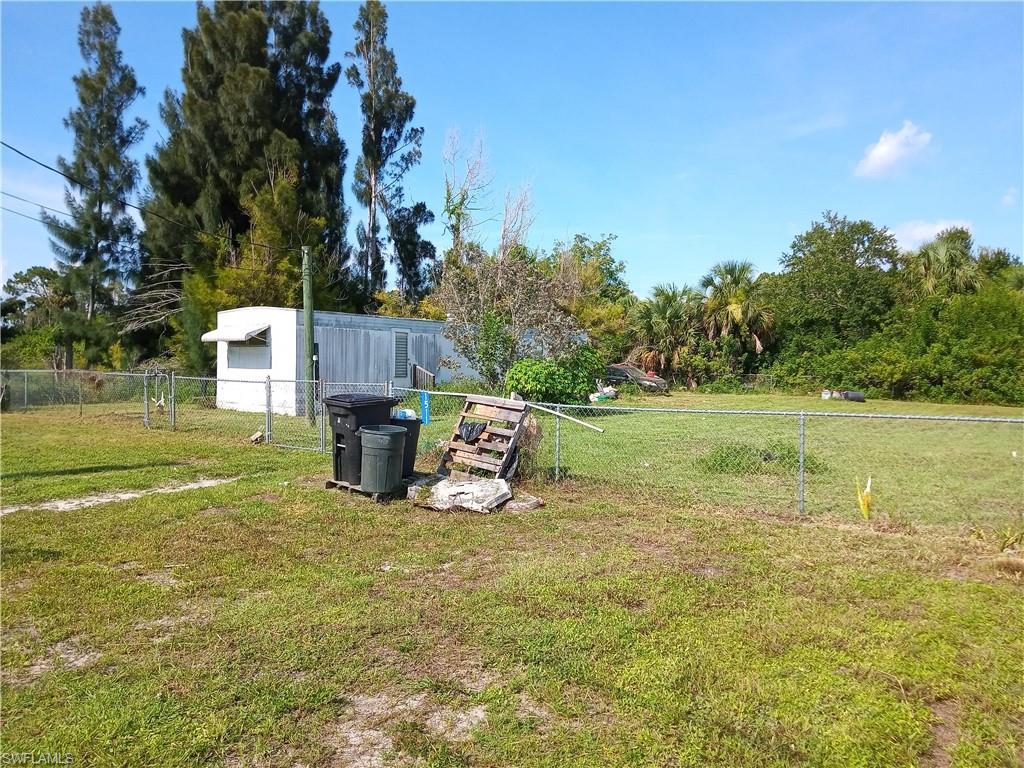 1511 Laurel Dr Property Photo 2