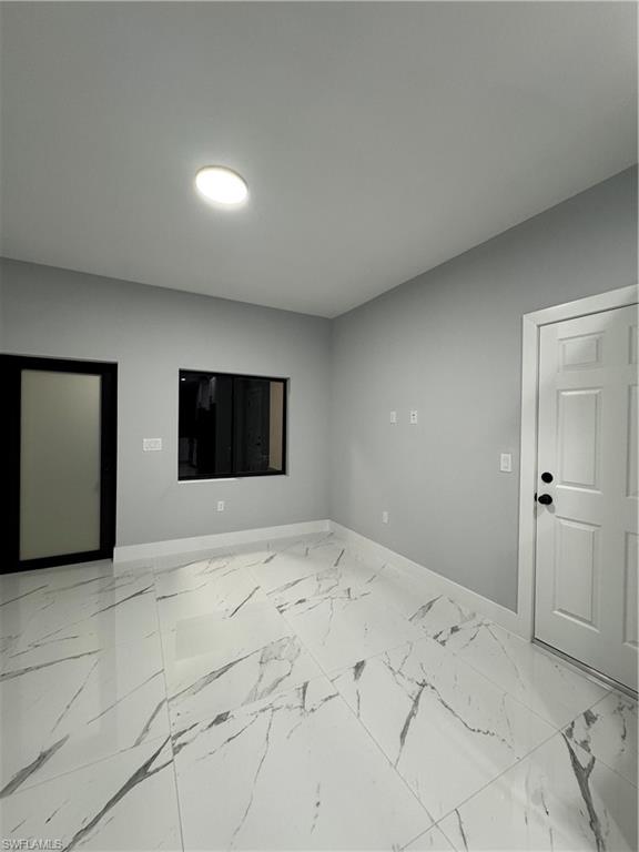 1178 Ebers St E Property Photo 3