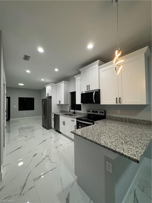 1178 Ebers St E Property Photo 13
