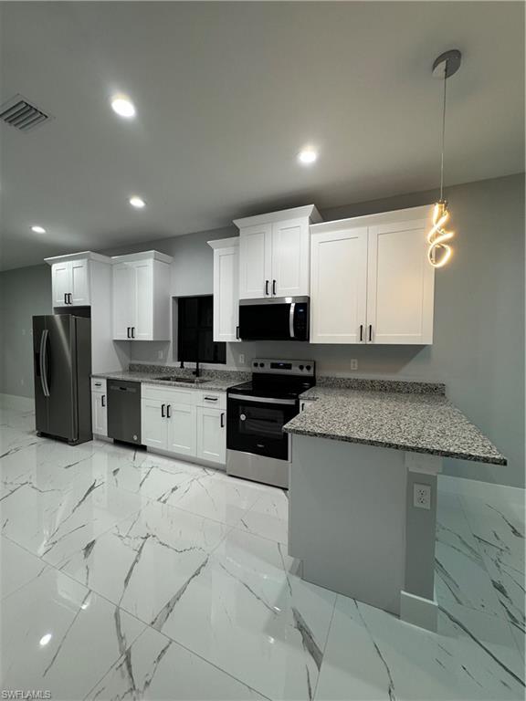 1178 Ebers St E Property Photo 14