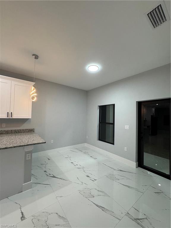 1178 Ebers St E Property Photo 15