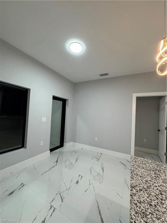 1178 Ebers St E Property Photo 18