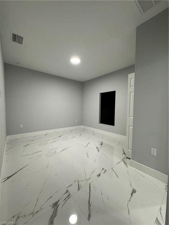 1178 Ebers St E Property Photo 26