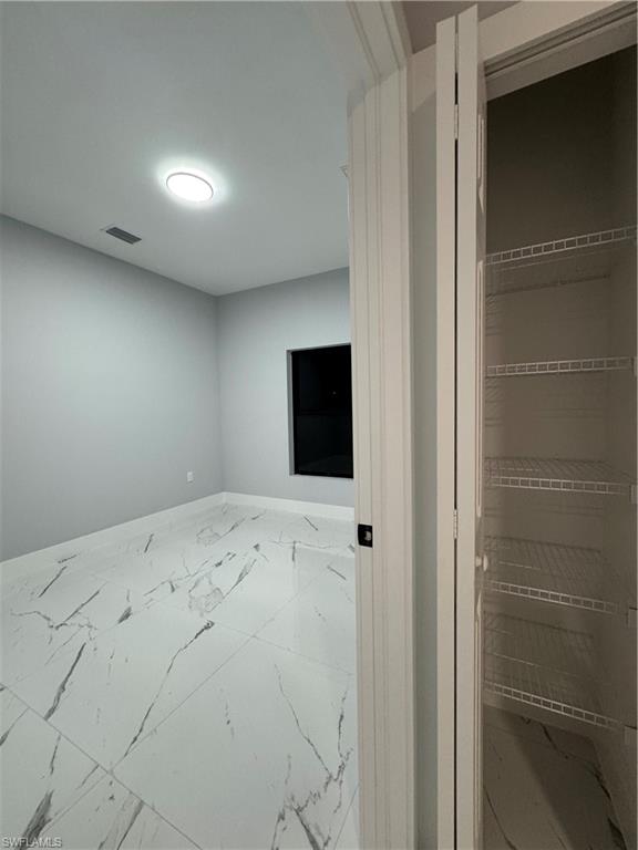 1178 Ebers St E Property Photo 27
