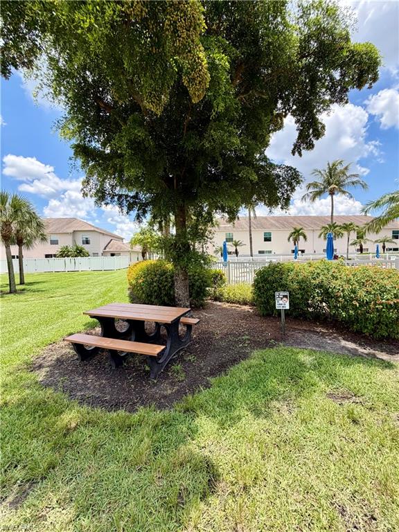 3618 Pine Oak Cir 105 Property Photo 5