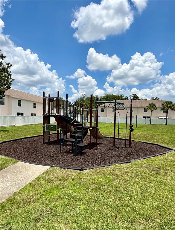 3618 Pine Oak Cir 105 Property Photo 22
