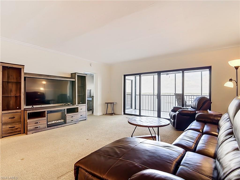 1901 Clifford St 1003 Property Photo 6