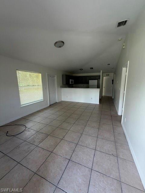 627 Meadow Rd Property Photo 3