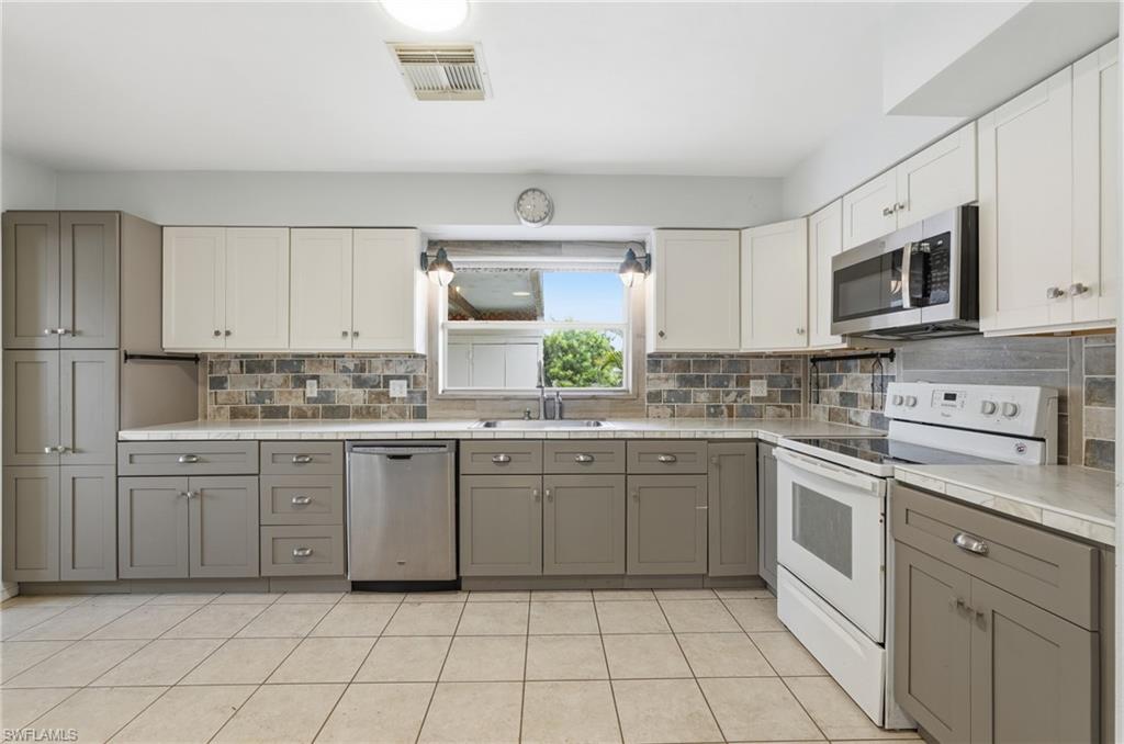 4430 Orange Grove Blvd Property Photo 12