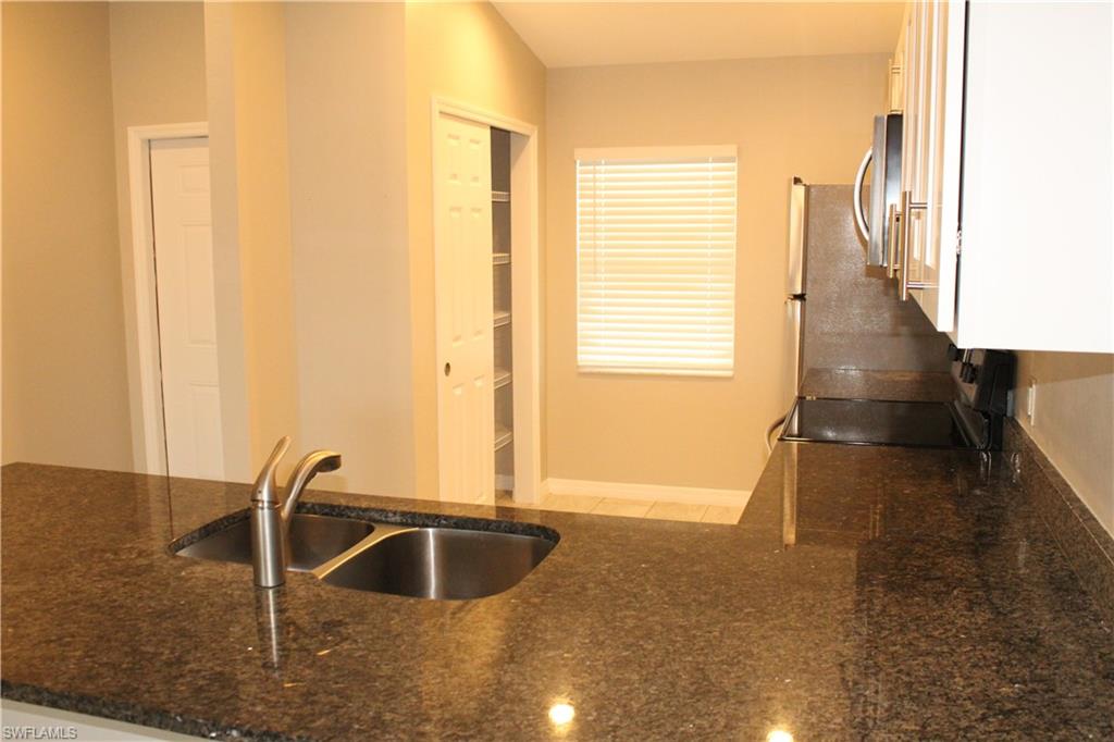 1110 Sw 47th Ter 205 Property Photo 5