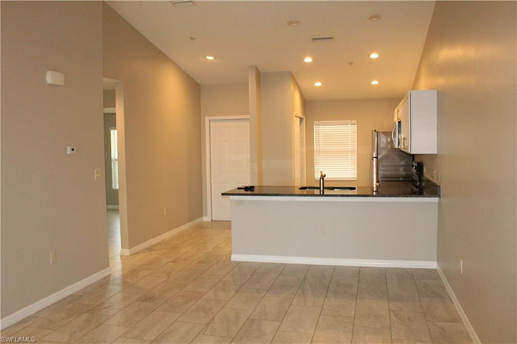 1110 Sw 47th Ter 205 Property Photo 6