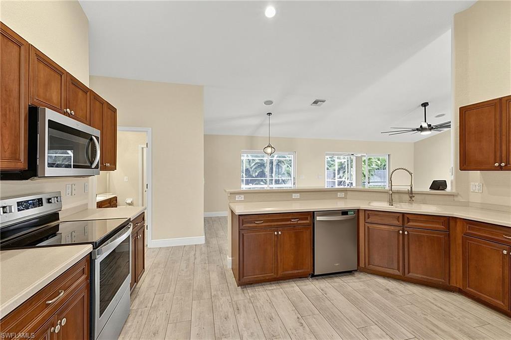 1927 Savona Pkwy W Property Photo 9