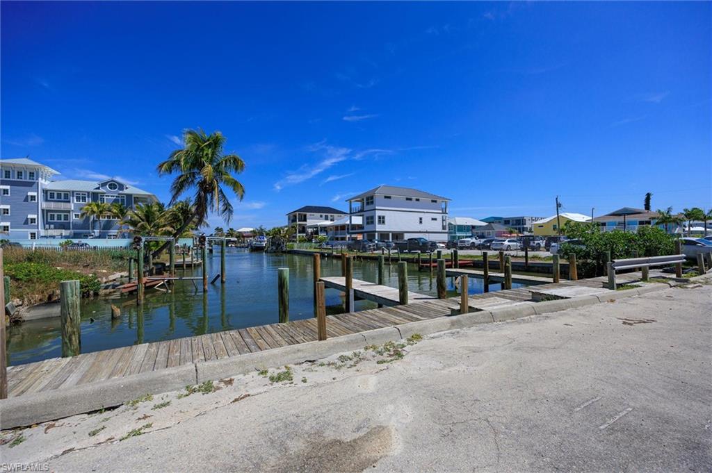 1167 Estero Blvd Property Photo 16