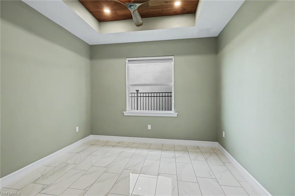 355 Spring Hill Lake Loop Property Photo 16