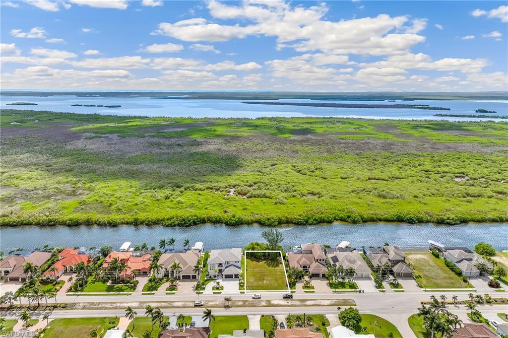 3508 Surfside Blvd Property Photo 2