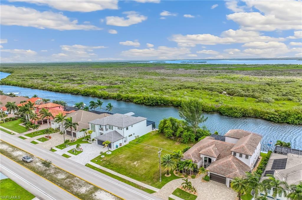 3508 Surfside Blvd Property Photo 3