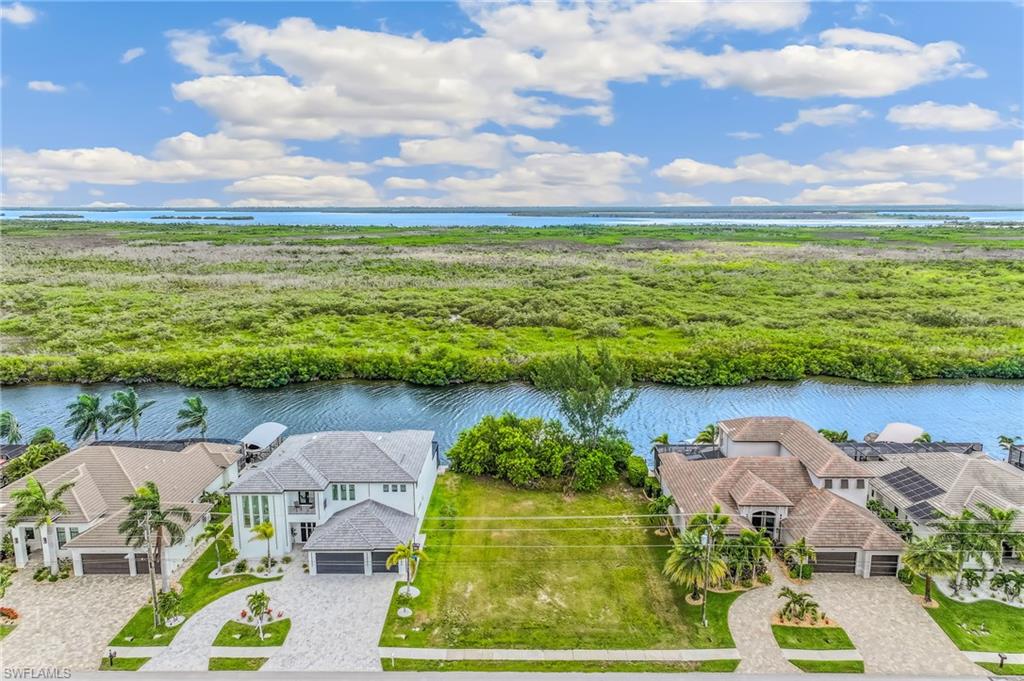 3508 Surfside Blvd Property Photo 5
