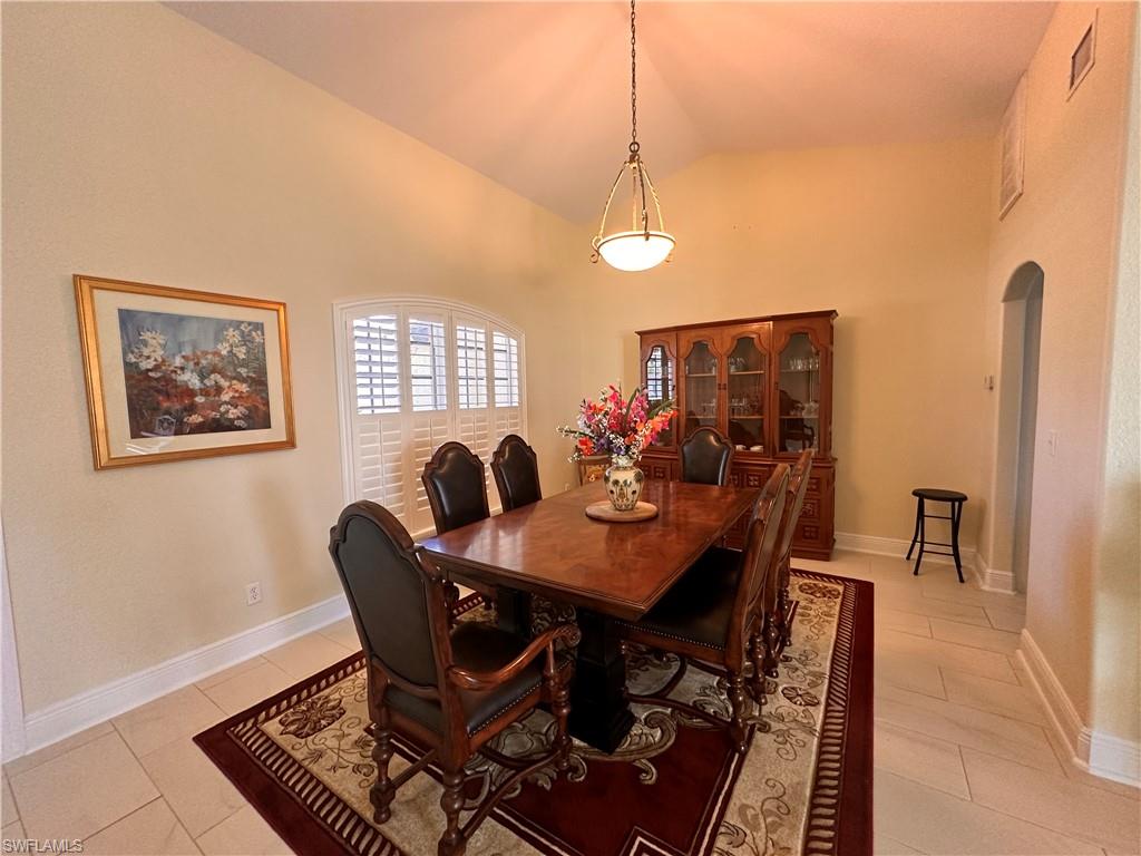 2916 Van Buren Pkwy Property Photo 5