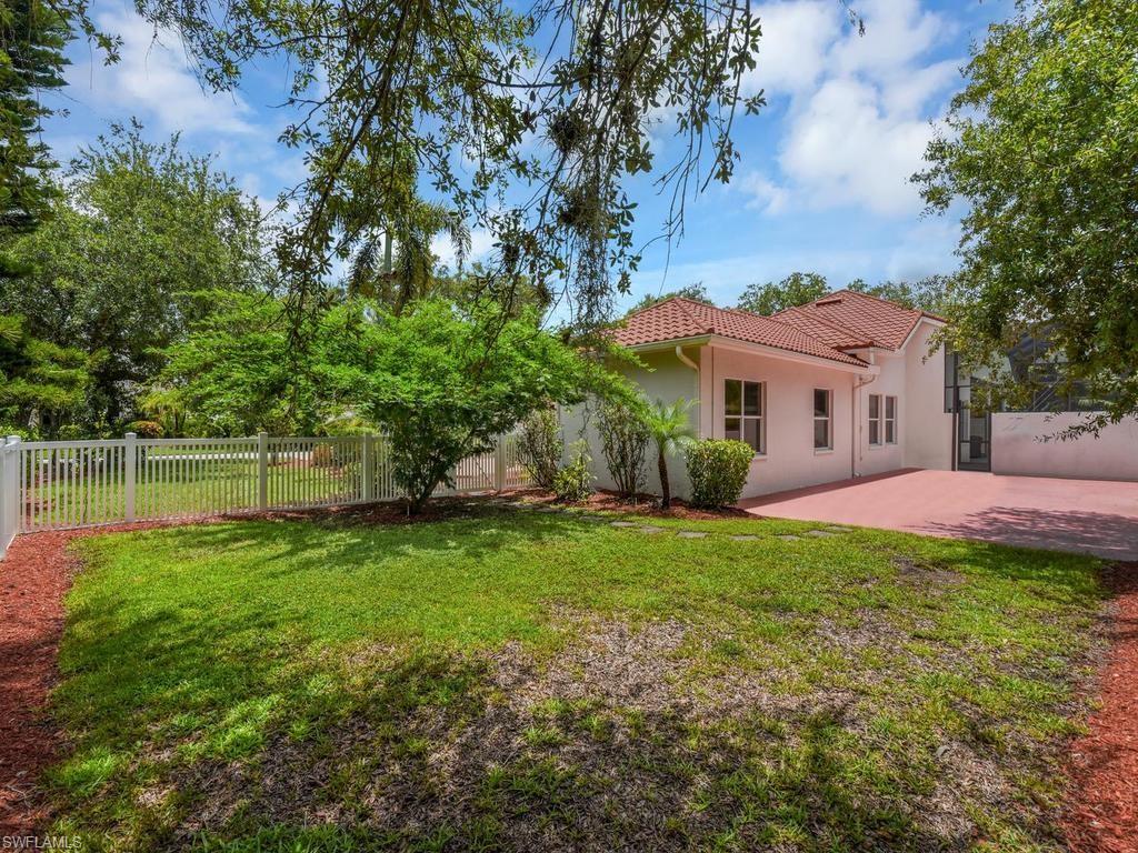 11570 Hampton Greens Dr Property Photo 42
