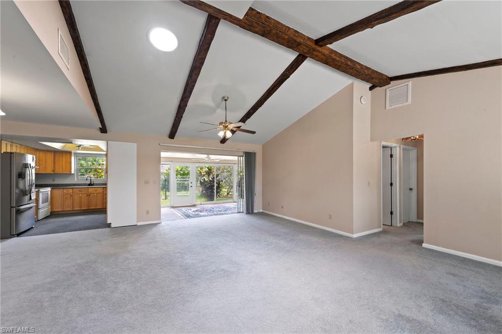 2379 Woodland Blvd Property Photo 5