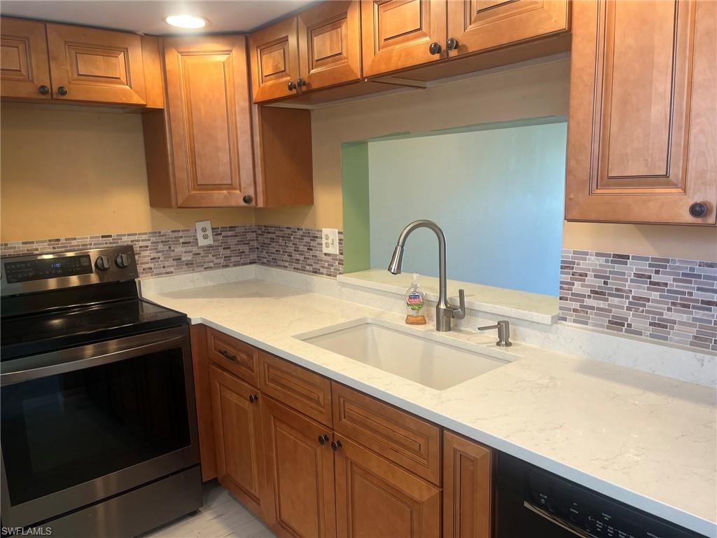 6220 Augusta Dr 203 Property Photo 4