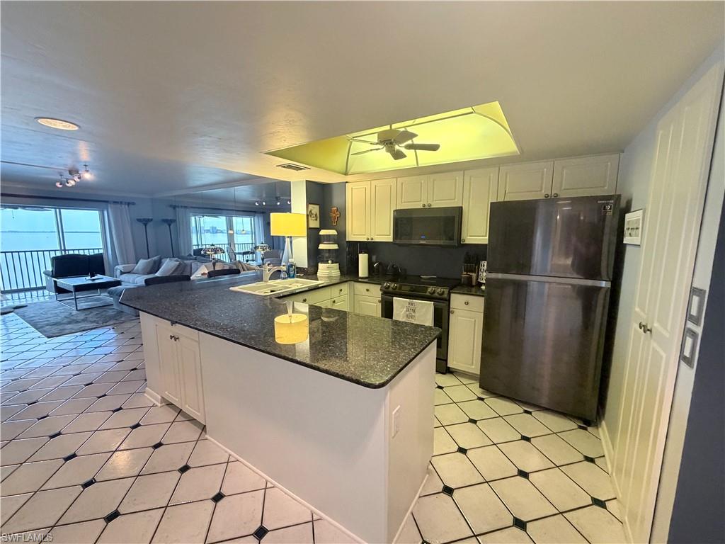3350 N Key Dr 813 Property Photo 6