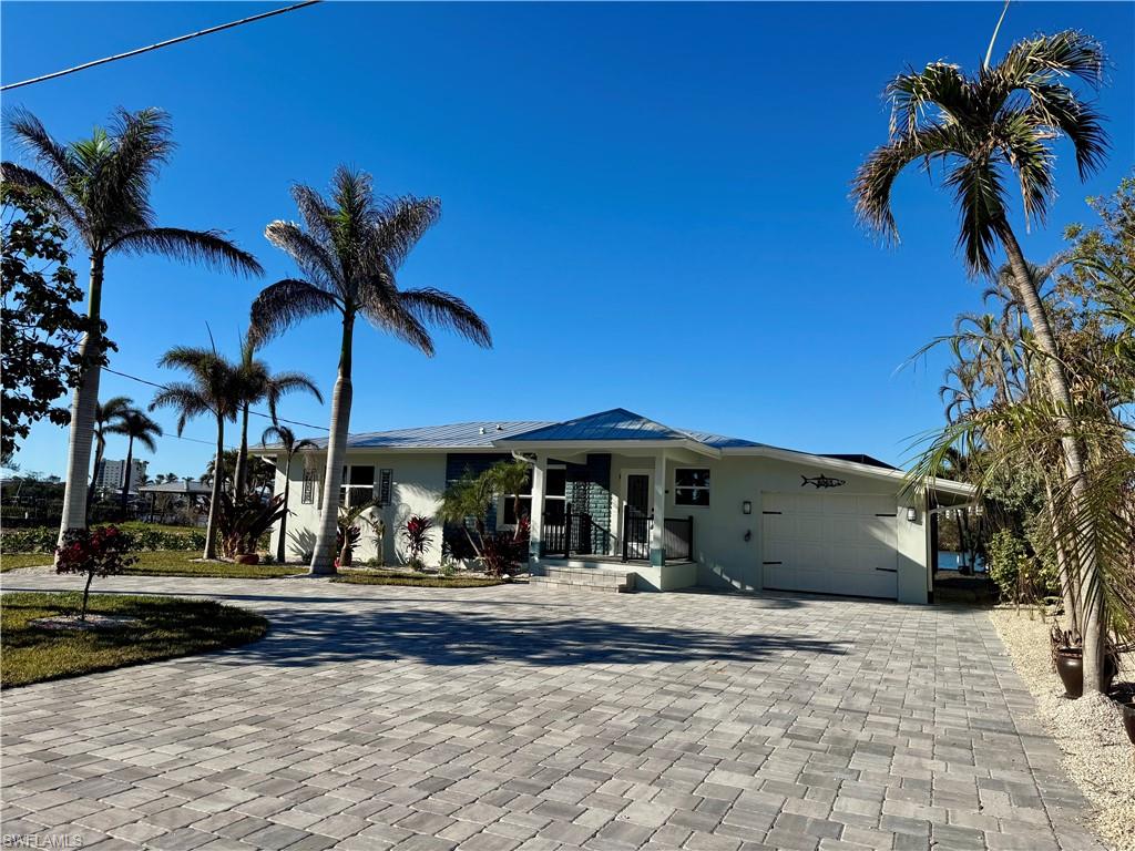 8065 Lagoon Rd Property Photo 2