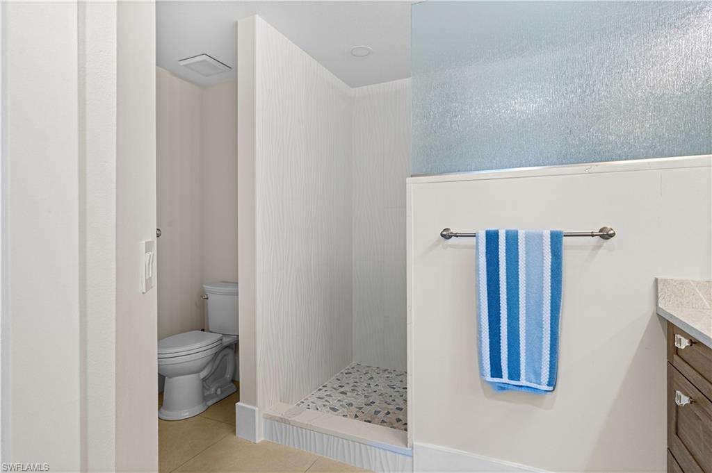 380 Stella Maris Dr N 2602 Property Photo 18