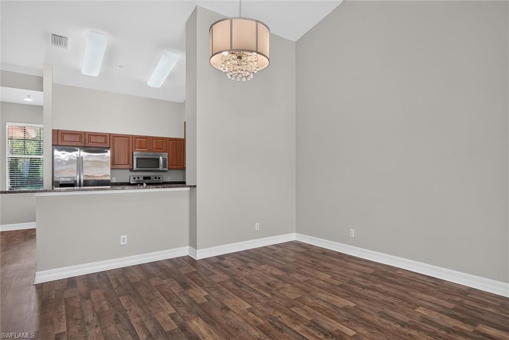 8521 Oakshade Cir 422 Property Photo 11
