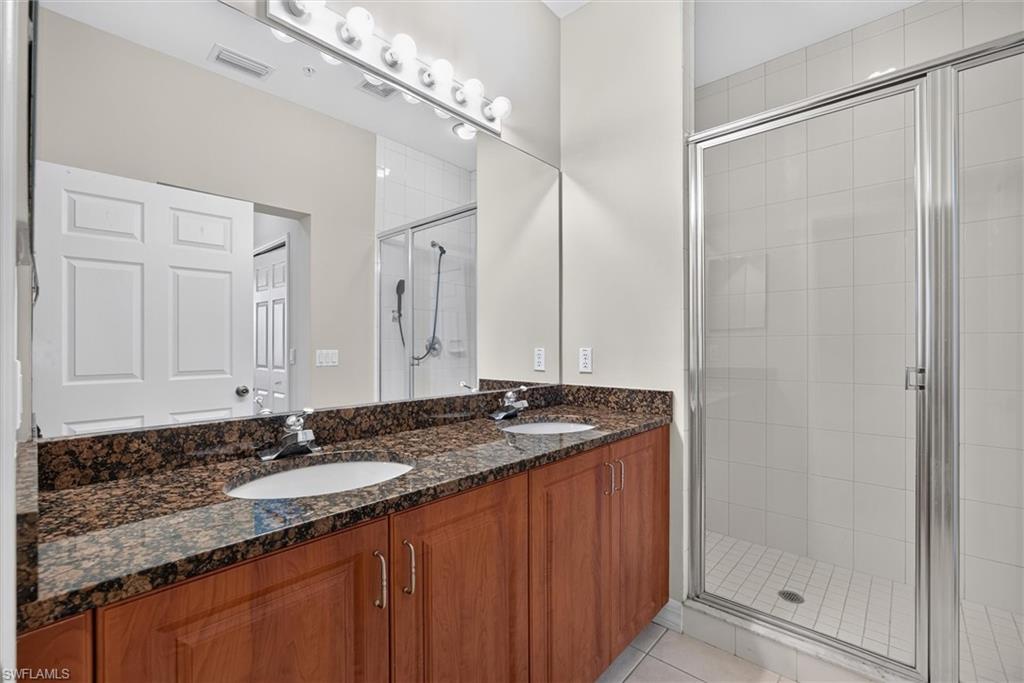 8521 Oakshade Cir 422 Property Photo 20