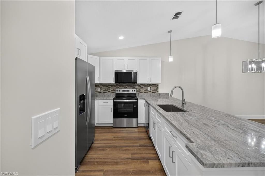 17626 Osprey Inlet Ct Property Photo 4