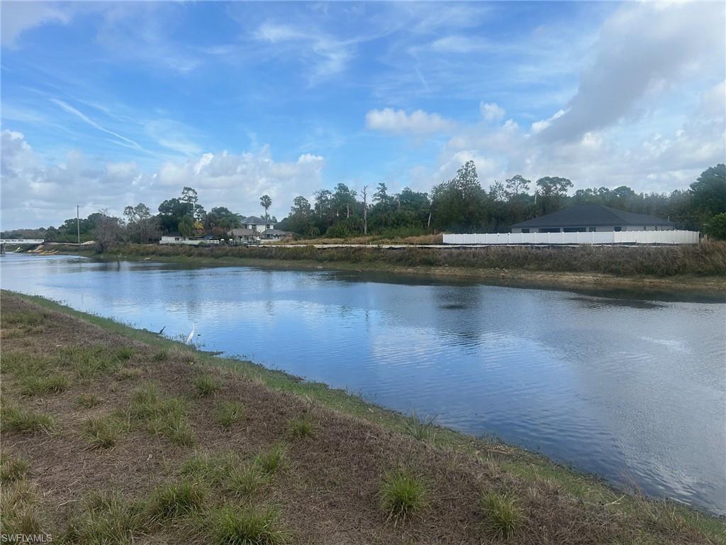 2620 Queen Dr Property Photo 2