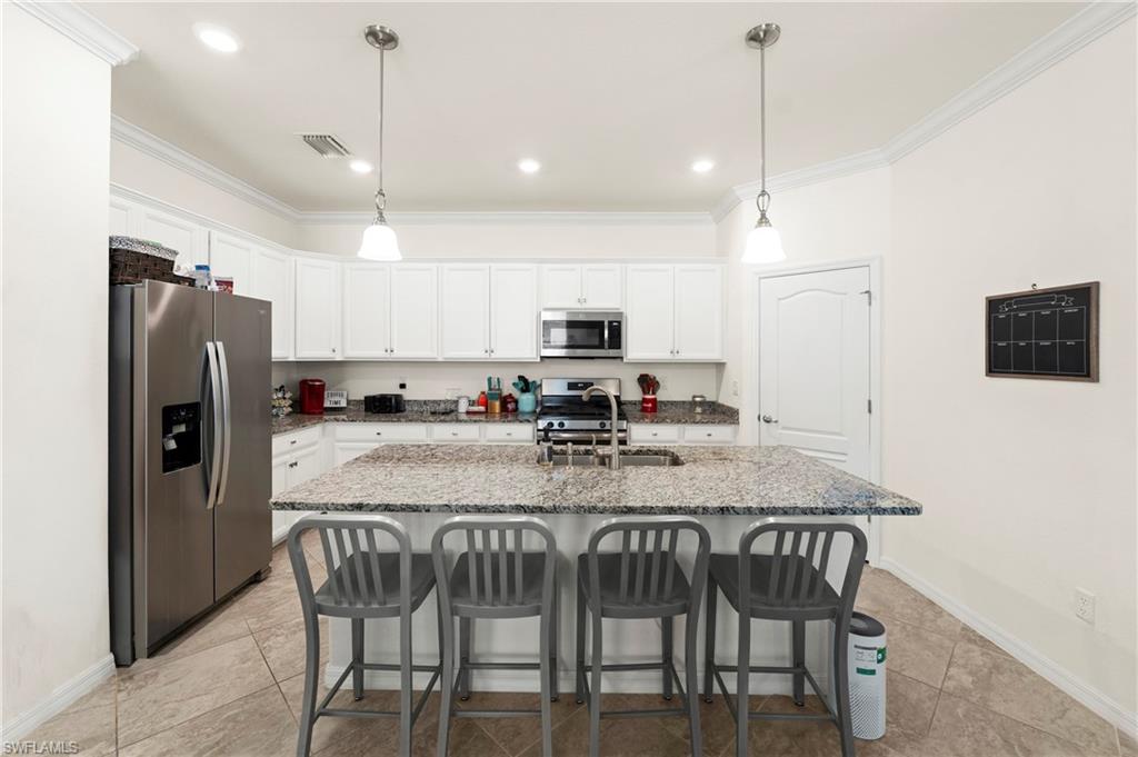 17573 Canopy Ct Property Photo 6