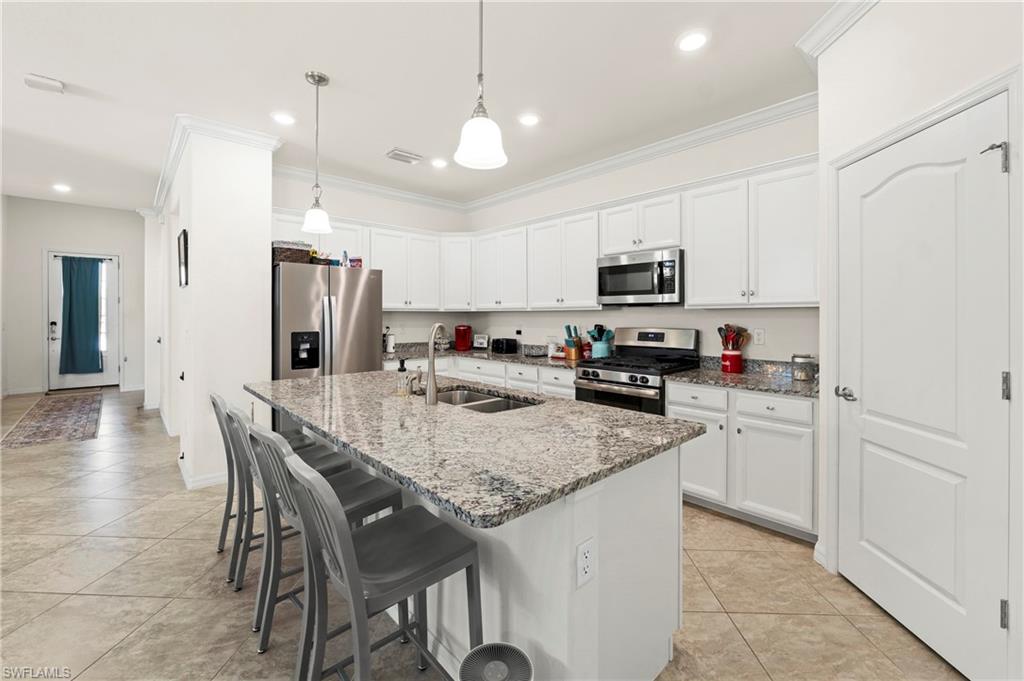 17573 Canopy Ct Property Photo 7