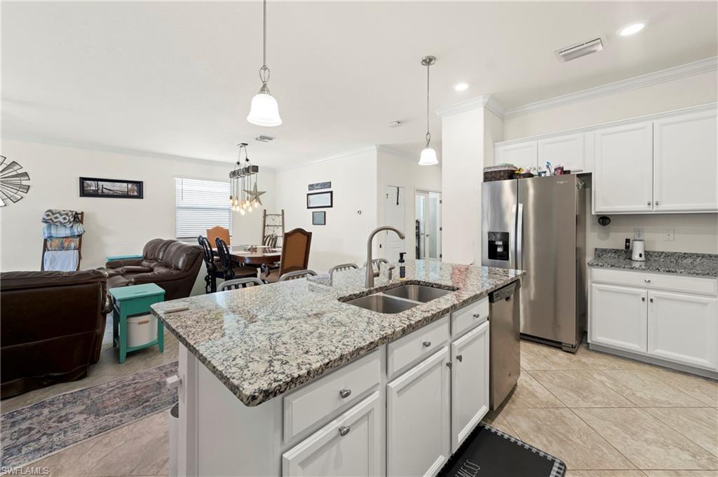 17573 Canopy Ct Property Photo 8