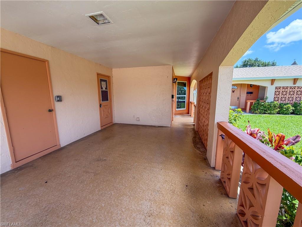 323 Dania St Property Photo 10