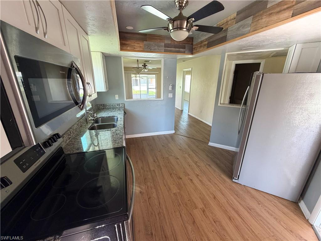 323 Dania St Property Photo 14