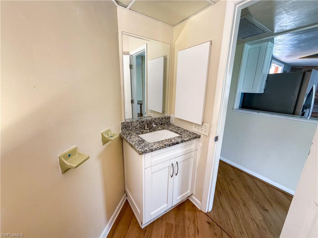 323 Dania St Property Photo 22