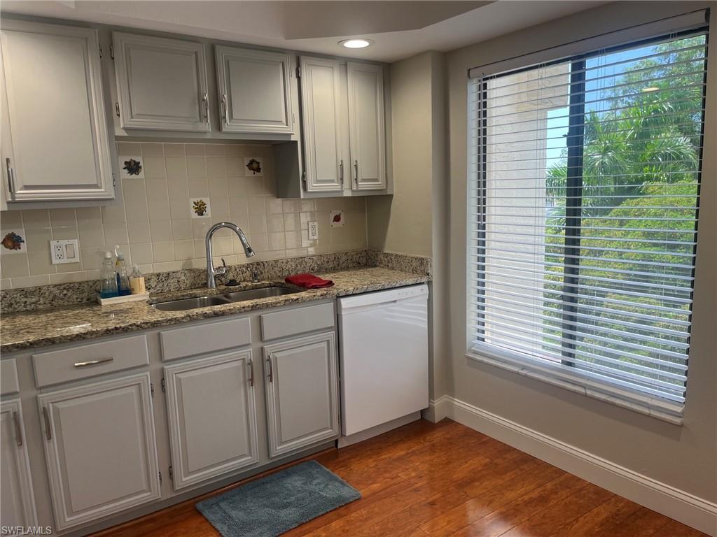 7430 Lake Breeze DR 505 Property Photo 1