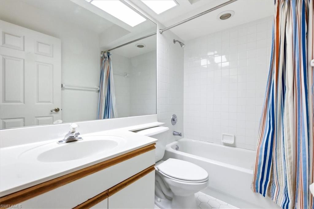 21681 Sungate Ct Property Photo 28