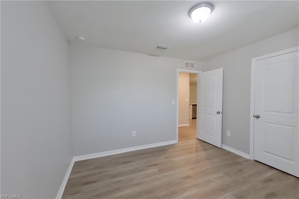 18310 Gibraltar Ln Property Photo 5