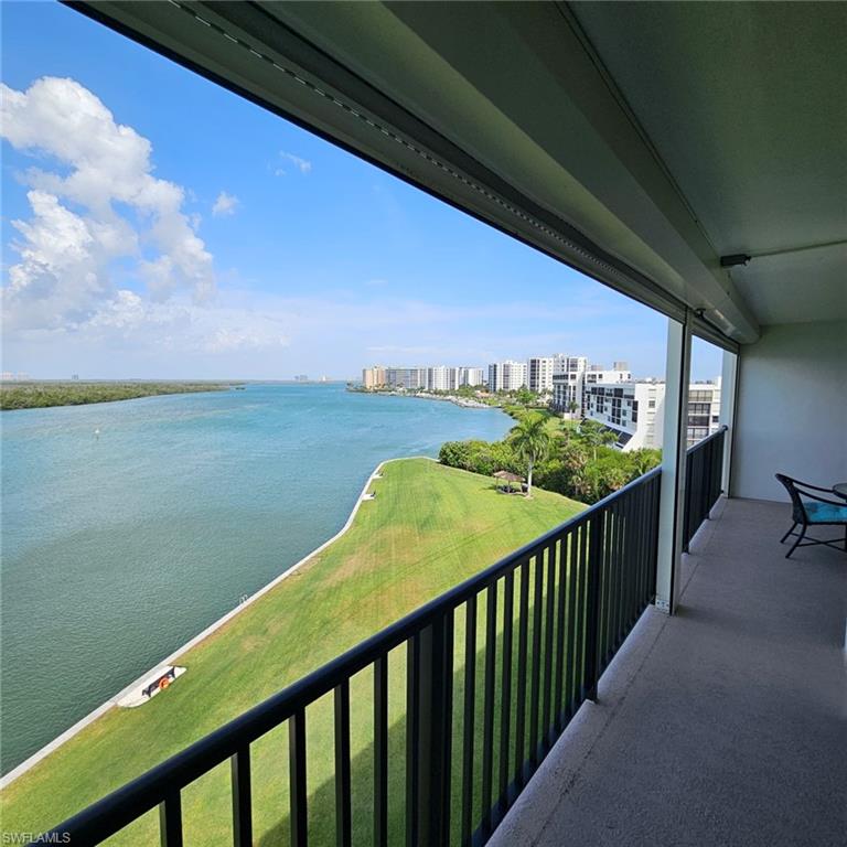 4253 Bay Beach Ln C6 Property Photo 3
