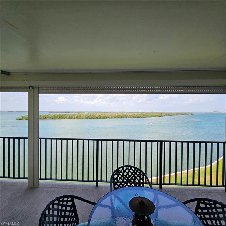 4253 Bay Beach Ln C6 Property Photo 5
