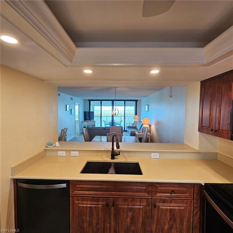 4253 Bay Beach Ln C6 Property Photo 15