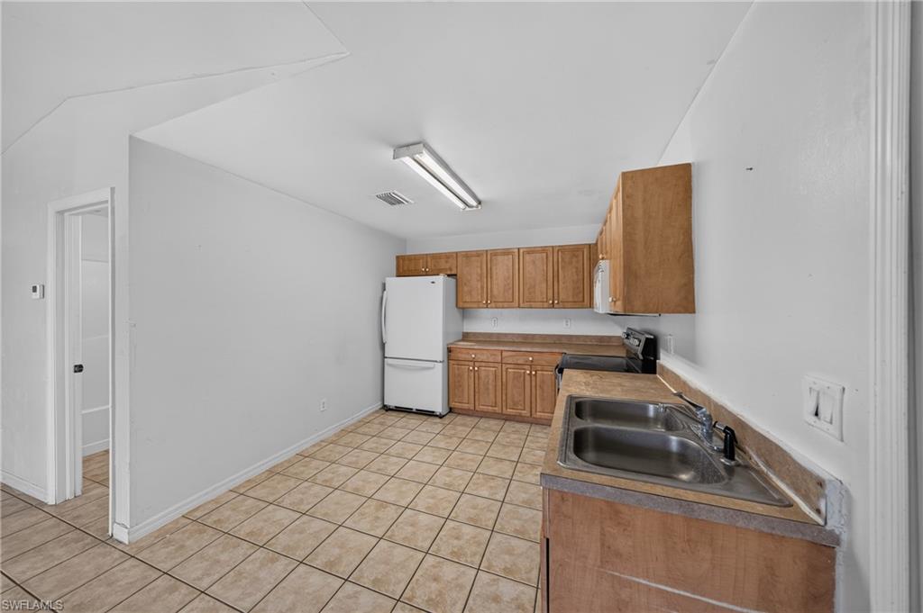 1133/1135 Gordon Ave S Property Photo 14
